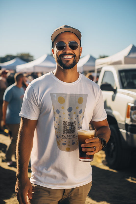 HUGS_T-Shirt_weiß_walk